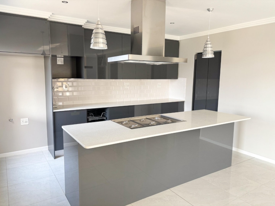 4 Bedroom Property for Sale in Kidds Beach Eastern Cape